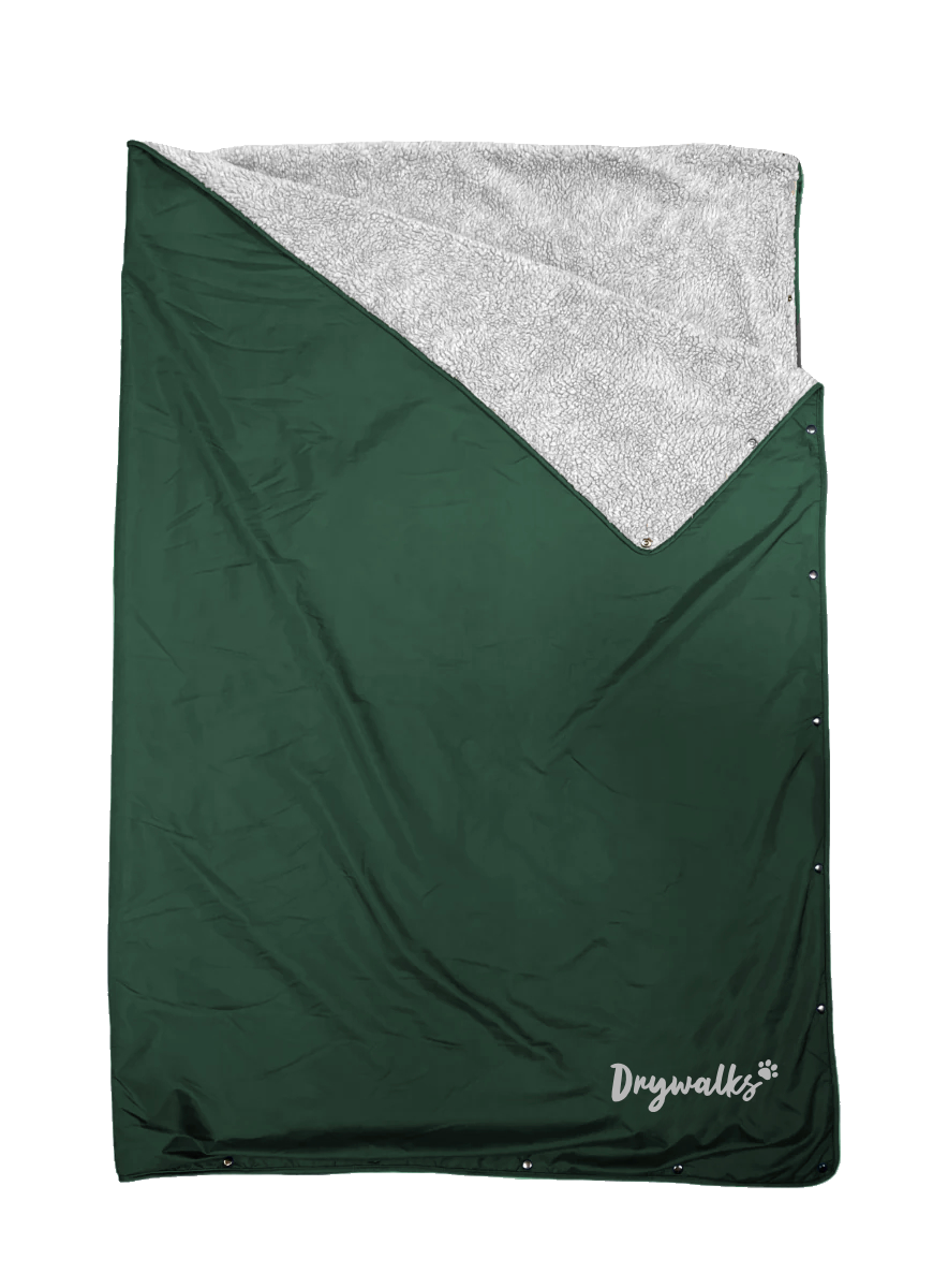 Drywalks Canine Cosy Waterproof Blanket in black forest green